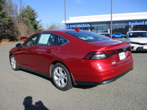 Certified 2023 Honda Accord LX image 7