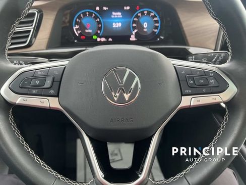 Used 2026 Volkswagen Atlas SE w/ Panoramic Sunroof Package FWD image 19
