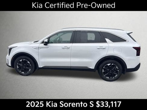 Used 2025 Kia Sorento S FWD image 7