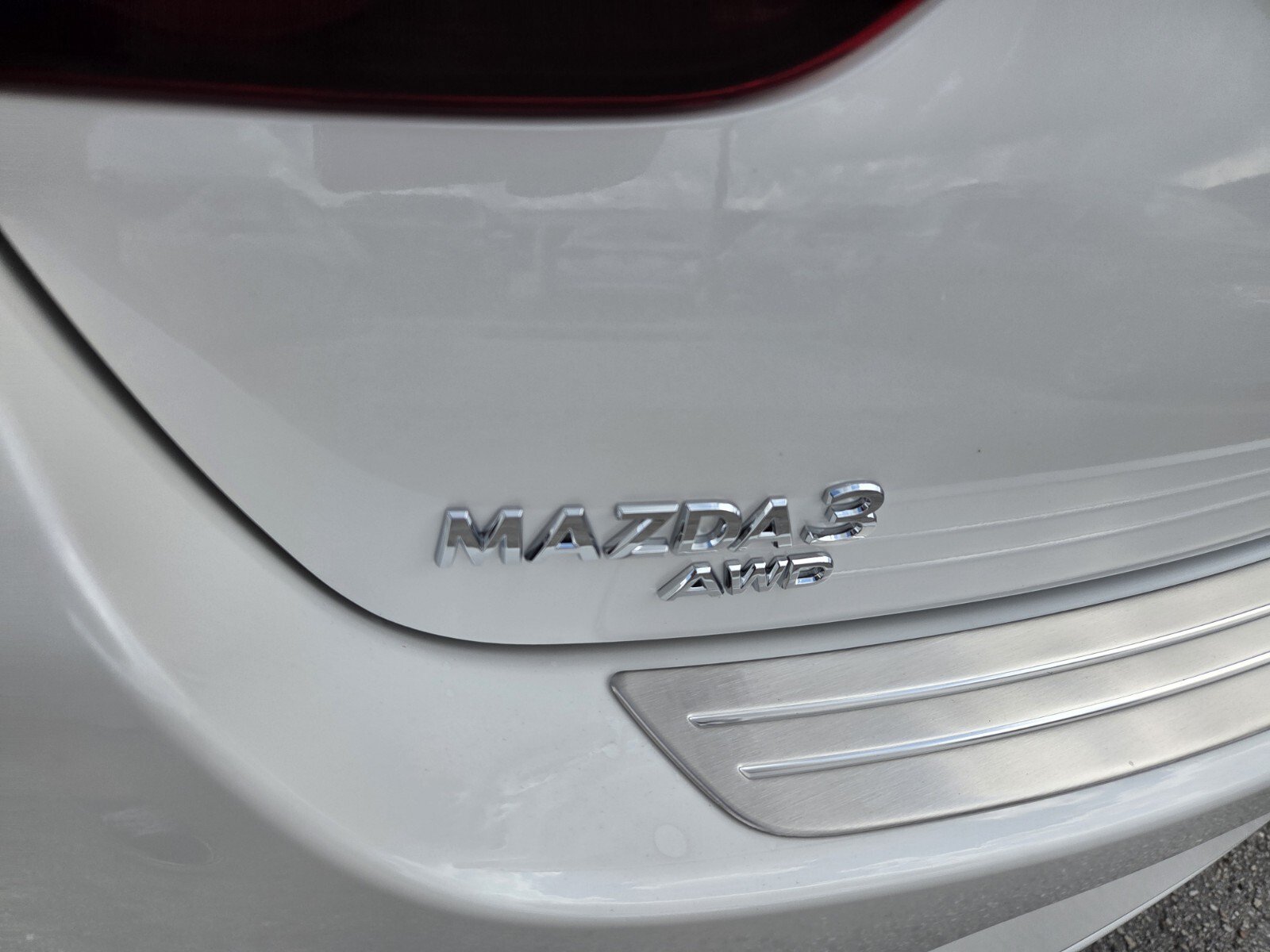 New 2026 MAZDA MAZDA3 2.5 Turbo Sedan w/Premium Plus AWD/4WD image 9