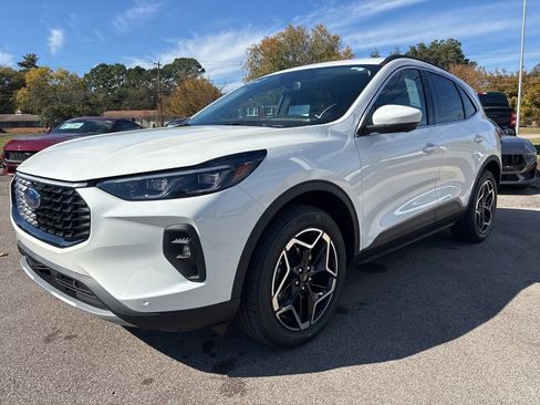 New 2026 Ford Escape Platinum w/ Premium Technology Package image 4