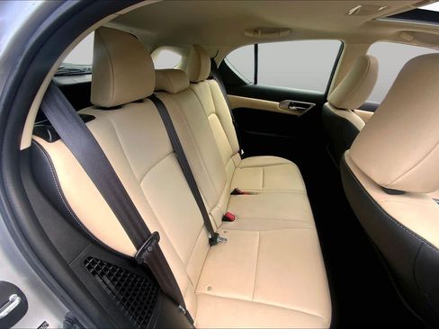 Used 2014 Lexus CT 200h FWD image 20