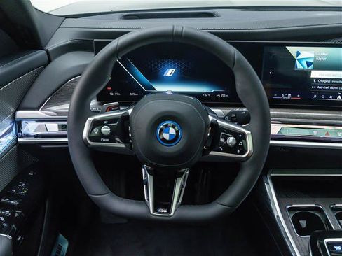 Used 2026 BMW i7 eDrive50 w/ M Sport Package RWD image 18