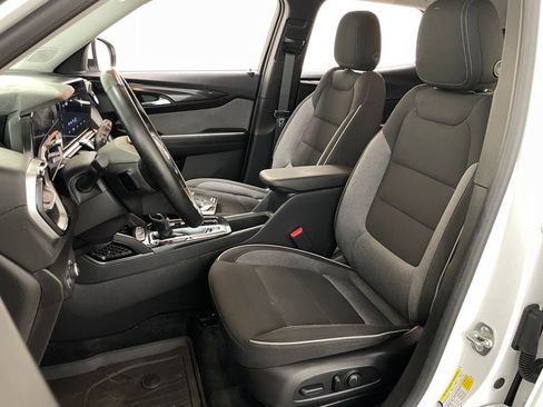 Certified 2025 Chevrolet TrailBlazer LT w/ Convenience Package FWD image 22
