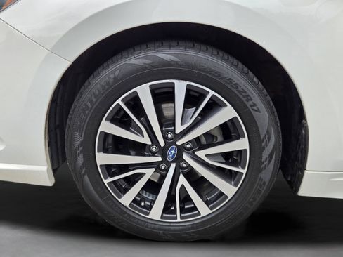 Used 2019 Subaru Legacy 2.5i Premium AWD/4WD image 10