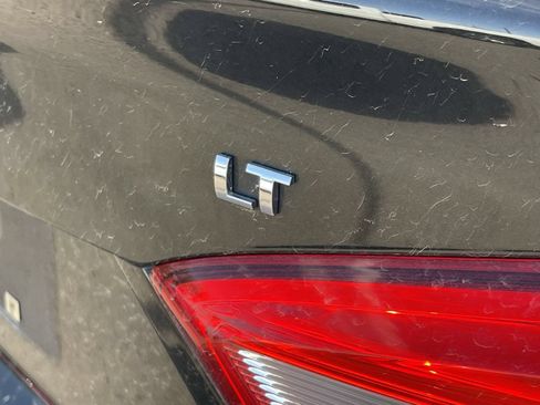 Used 2018 Chevrolet Cruze LT w/ Convenience Package FWD image 5