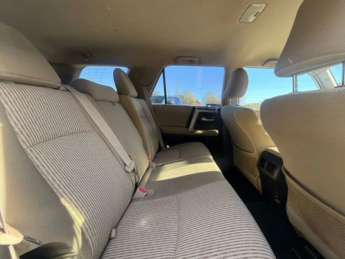 Used 2014 Toyota 4Runner SR5 image 17
