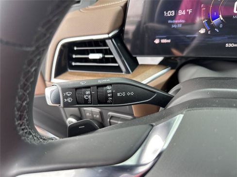 New 2026 Chevrolet Suburban High Country RWD image 21