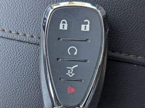 Used 2024 Chevrolet Traverse High Country image 32