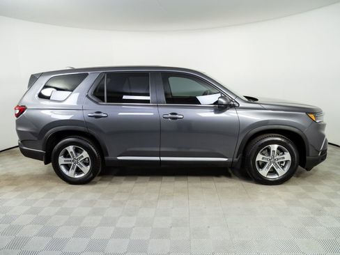 Used 2025 Honda Pilot EX-L image 24