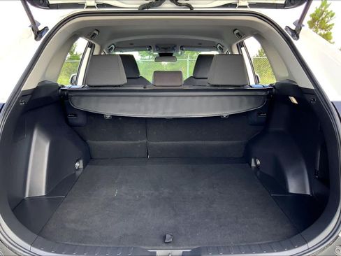 Certified 2025 Toyota RAV4 XLE FWD image 34