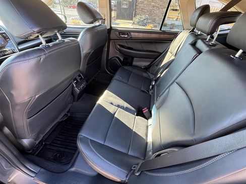 Used 2019 Subaru Outback 2.5i Limited image 11
