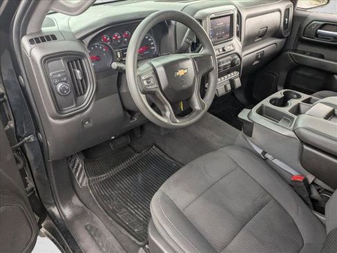 Used 2020 Chevrolet Silverado 1500 Custom w/ Custom Value Package image 9