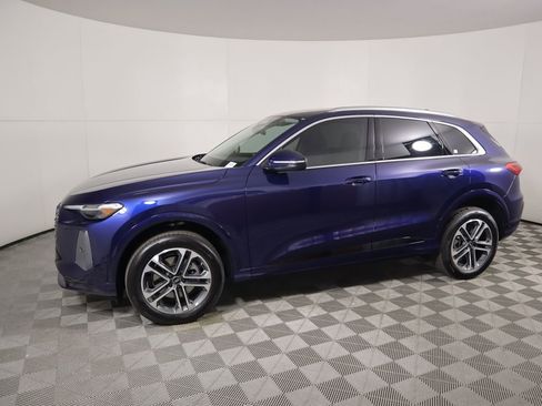 Used 2025 Audi Q5 Premium Plus w/ Premium Plus image 8