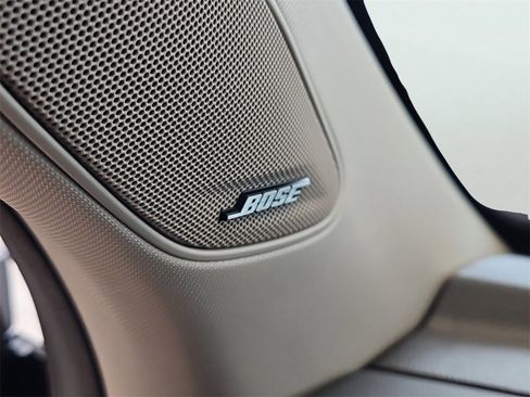 New 2025 Honda Pilot Touring image 12