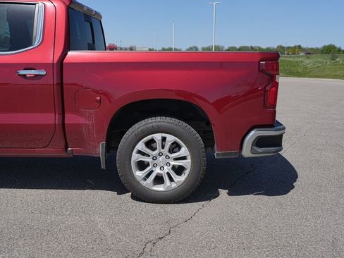 Used 2023 Chevrolet Silverado 1500 LTZ AWD/4WD image 12