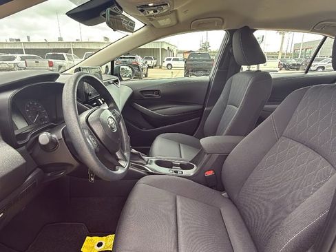 Certified 2025 Toyota Corolla LE image 10