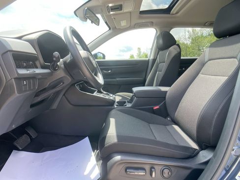 Used 2024 Honda CR-V EX image 12