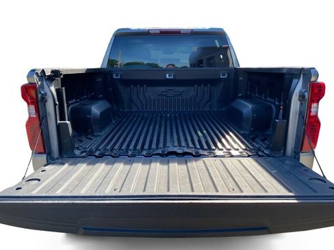 Used 2025 Chevrolet Silverado 1500 Custom Trail Boss w/ LPO, Dark Essentials Package AWD/4WD image 13