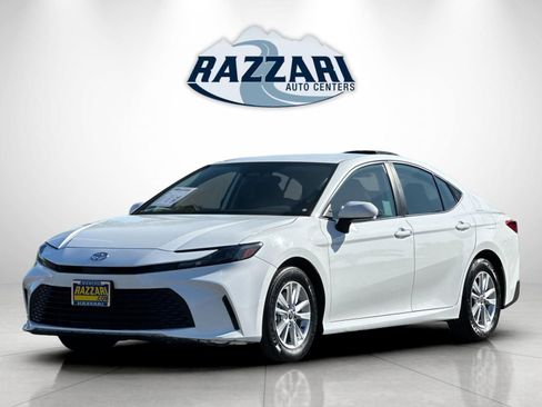Used 2025 Toyota Camry LE FWD image 7