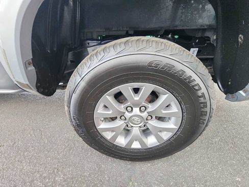 Used 2016 Toyota Tacoma SR5 image 11