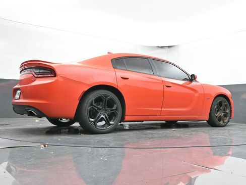 Used 2017 Dodge Charger R/T w/ Plus Group image 45
