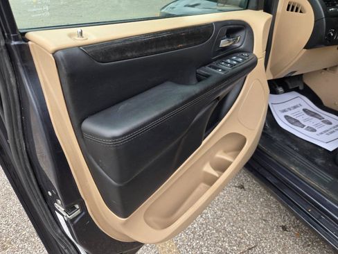 Used 2013 Dodge Grand Caravan SE FWD image 18