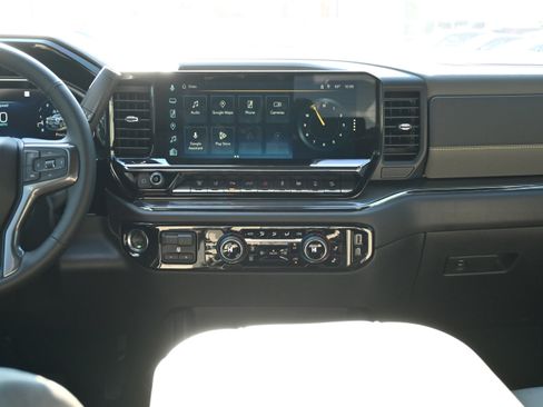 Used 2026 Chevrolet Silverado 2500 ZR2 image 32