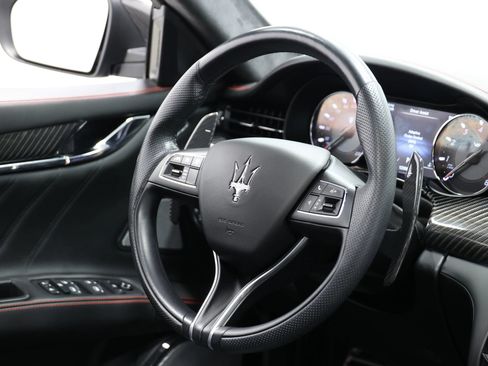 Used 2022 Maserati Quattroporte Trofeo RWD image 94