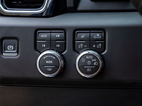 Used 2026 GMC Sierra 3500 Denali Ultimate image 22