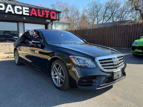 Used 2019 Mercedes-Benz S 560 4MATIC Sedan image 3