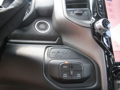 New 2026 RAM 3500 Tradesman AWD/4WD image 27