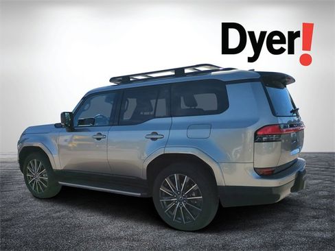 Used 2024 Lexus GX 550 image 6