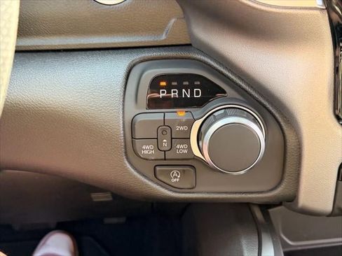 New 2026 RAM 1500 Express AWD/4WD image 40