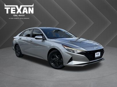 Used 2022 Hyundai Elantra SEL w/ Convenience Package