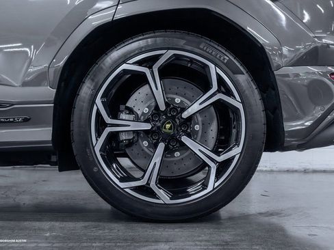 Used 2025 Lamborghini Urus Performante AWD/4WD image 10