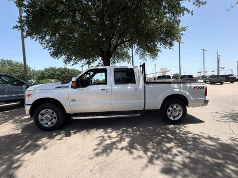 Used 2015 Ford F250 King Ranch w/ FX4 Off-Road Package AWD/4WD image 2