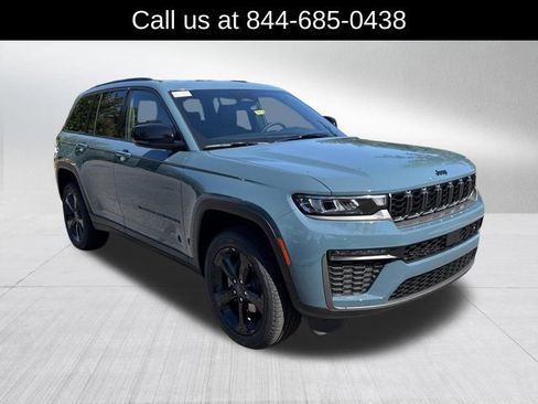 New 2027 Jeep Grand Cherokee Limited AWD/4WD image 3