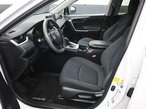 Used 2019 Toyota RAV4 LE w/ All Weather Liner Package AWD/4WD image 9