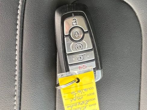 Used 2025 Ford Expedition Max Platinum AWD/4WD image 31