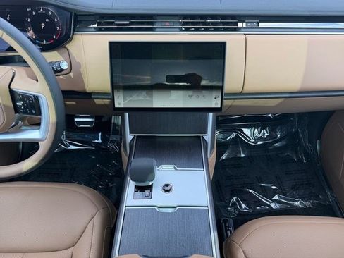 New 2026 Land Rover Range Rover Long Wheelbase SE AWD/4WD image 15