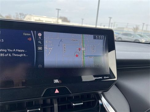 Used 2021 Toyota Venza Limited image 18