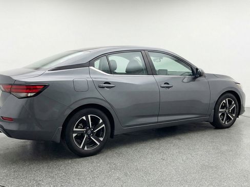 Used 2025 Nissan Sentra SV image 9