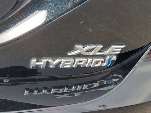 Used 2023 Toyota Camry XLE image 39