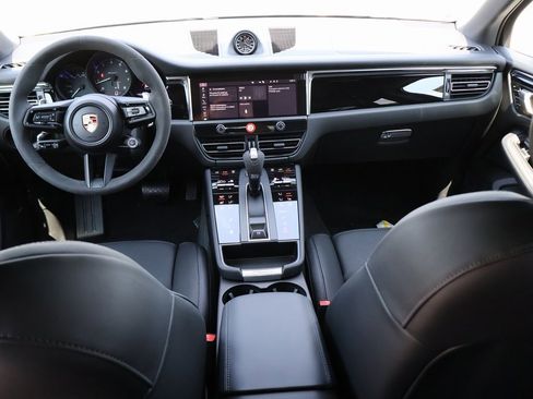 New 2025 Porsche Macan image 19