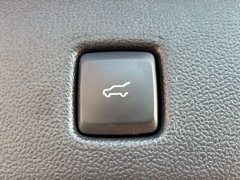 Used 2022 Ford Escape SE w/ Convenience Package FWD image 49