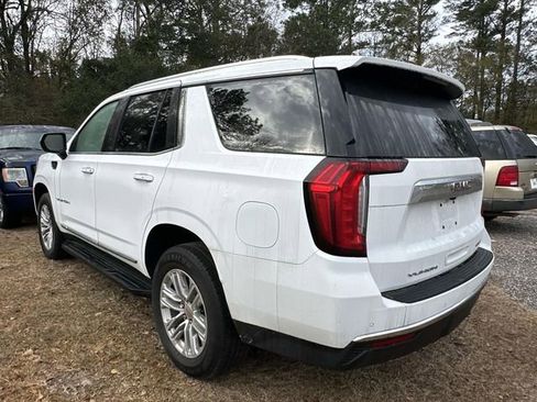 Used 2024 GMC Yukon SLT RWD image 15