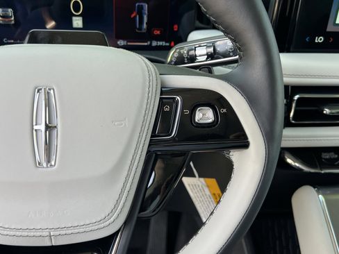 New 2026 Lincoln Aviator 2WD image 14