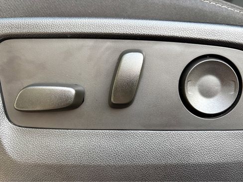 Used 2023 Chevrolet Colorado LT w/ LT Convenience Package II image 21