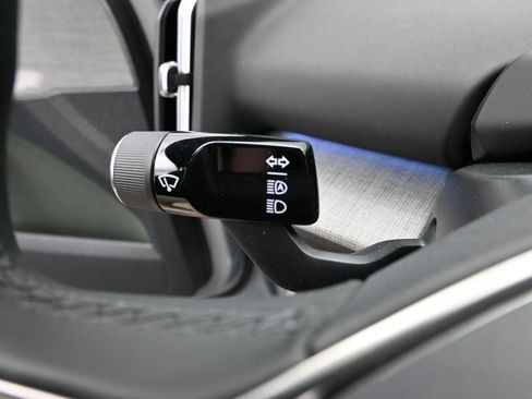 New 2026 Volvo EX30 Cross Country Ultra w/ Protection Package Premier image 17